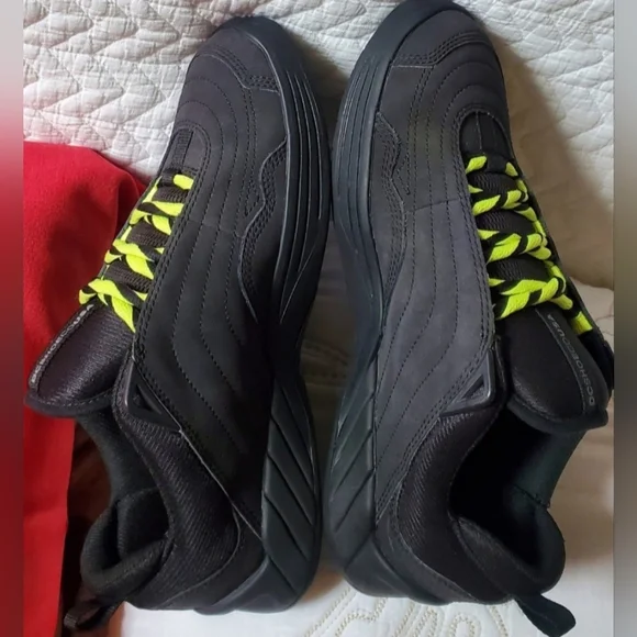 DC Williams Slims W/Lite Reflective Heel, Absolutely Like New Condition! Mens 10 - Picture 4 of 11